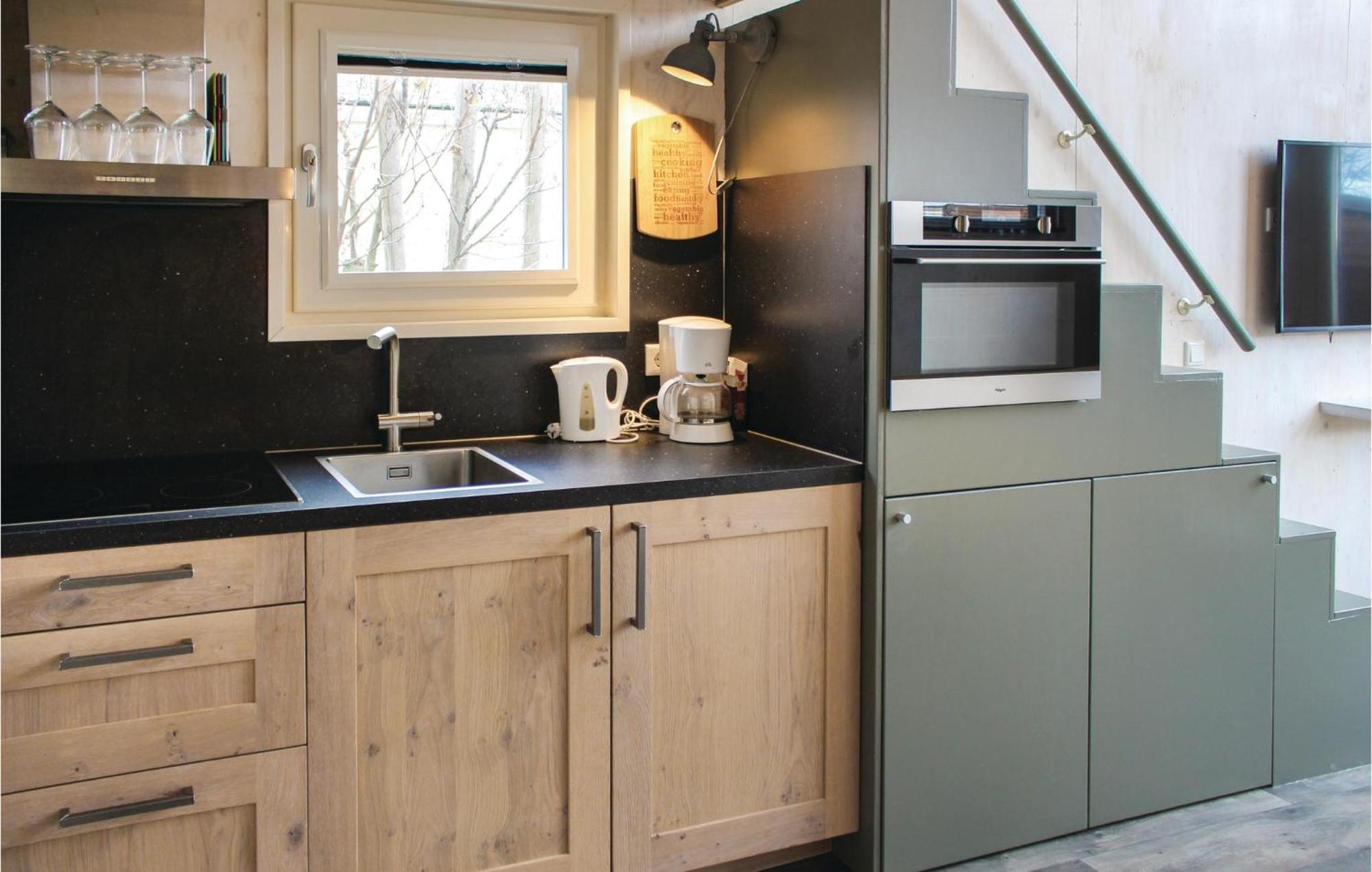 Cozy Home In Sint-Annaland With Kitchen エクステリア 写真